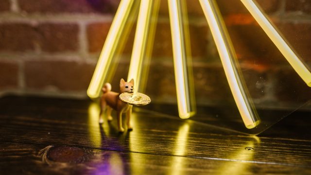 Shiba Inu Sees 665 Billion Token Surge in Activity, But Price Stays Under Pressure