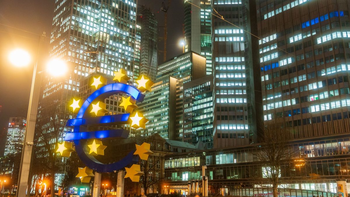 Germany’s Biggest Banking Networks Prepare Retail Crypto Trading Under MiCA