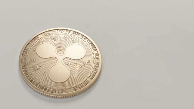 XRP Jumps 8% as Record Holder Losses Signal Possible Contrarian Bottom
