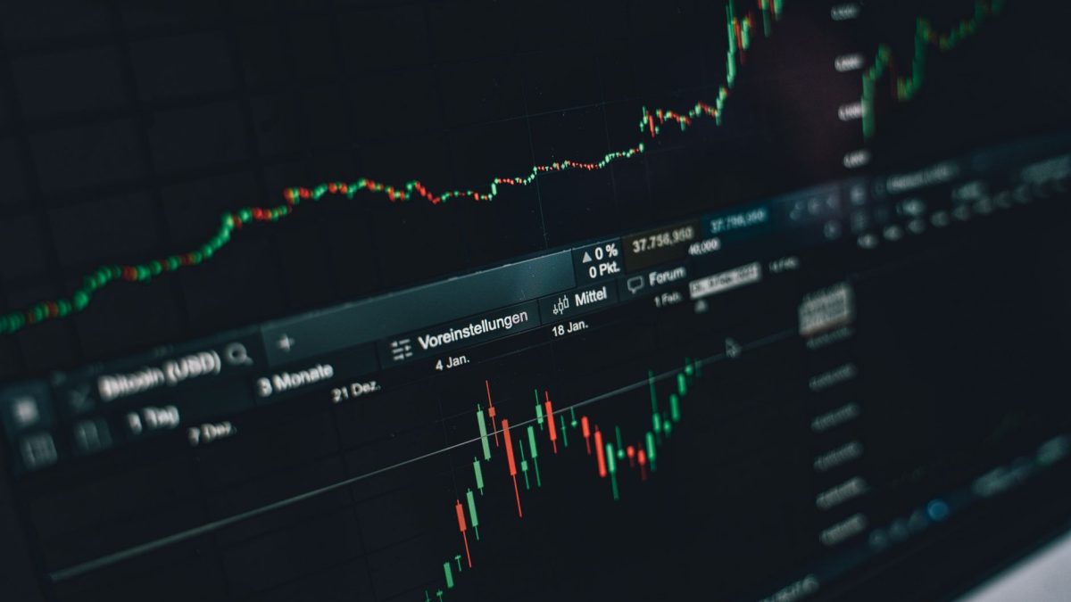 Bitcoin ETFs Bleed $4.4B in 13-Day Streak, but Lifetime Inflows Stay Positive