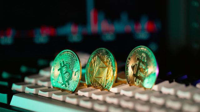 Ethereum Eyes Key Trendline Break as Chart Points to $2.2K Liquidity Zone