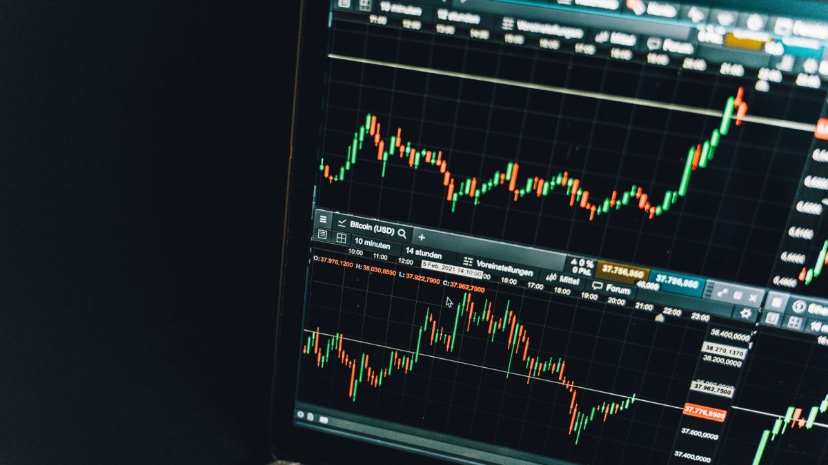 Bitcoin exchange deposits hit rare 2026 extreme as 49,000 BTC hits exchanges